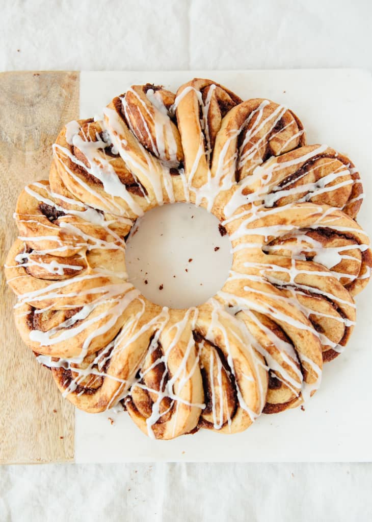 Cinnamon Roll Wreath Recipe